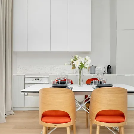 Апартаменты Stylish One-bedroom In By Renters