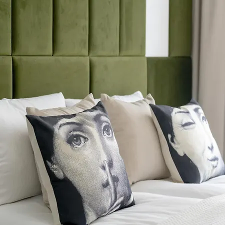 Апартаменты Stylish One-bedroom In By Renters Познань